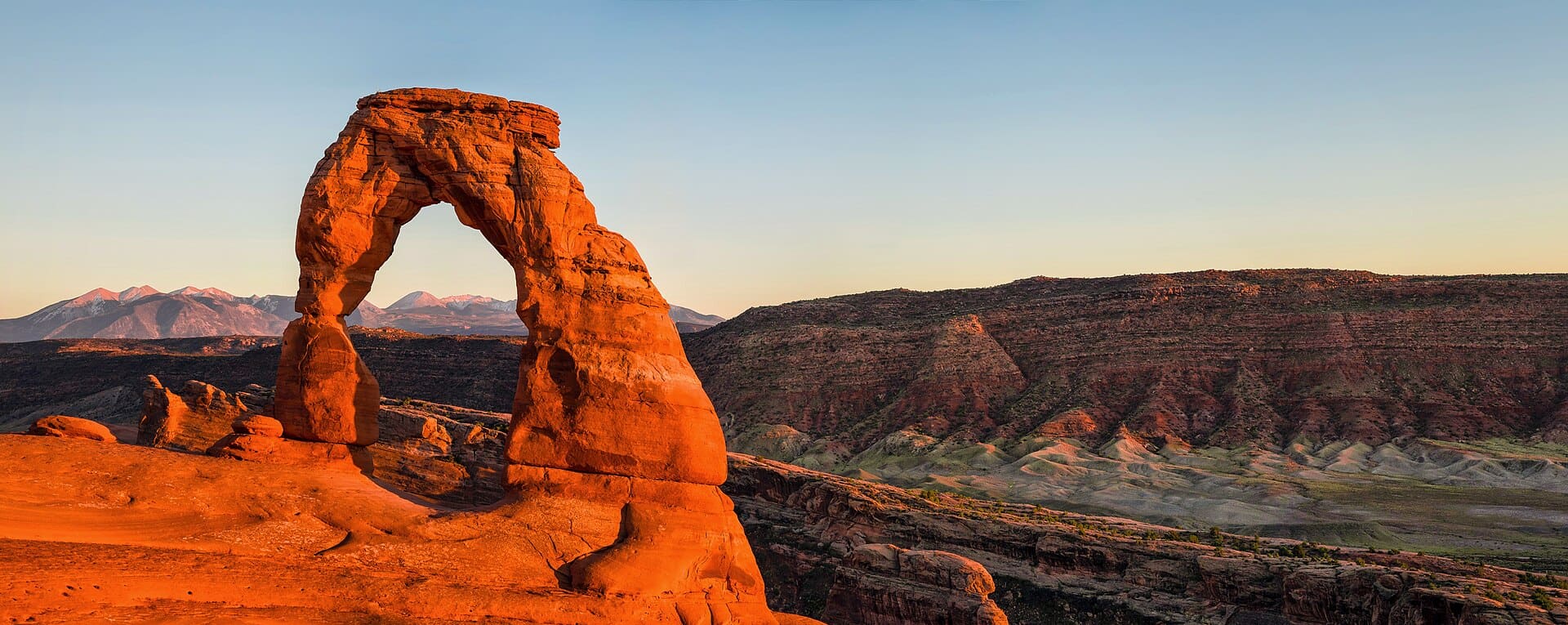 Delicate Arch at sunset in Arches National Park, Utah